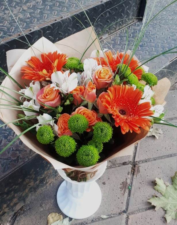 Букет цветов из: Герберы, Хризантемы, Альстромерии и Розы в Старокучергановке