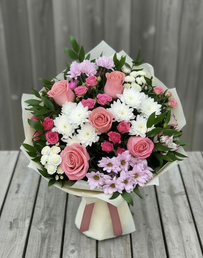 Букет цветов из: Альстромерии, Гвоздики, Розы и Хризантемы в Старокучергановке