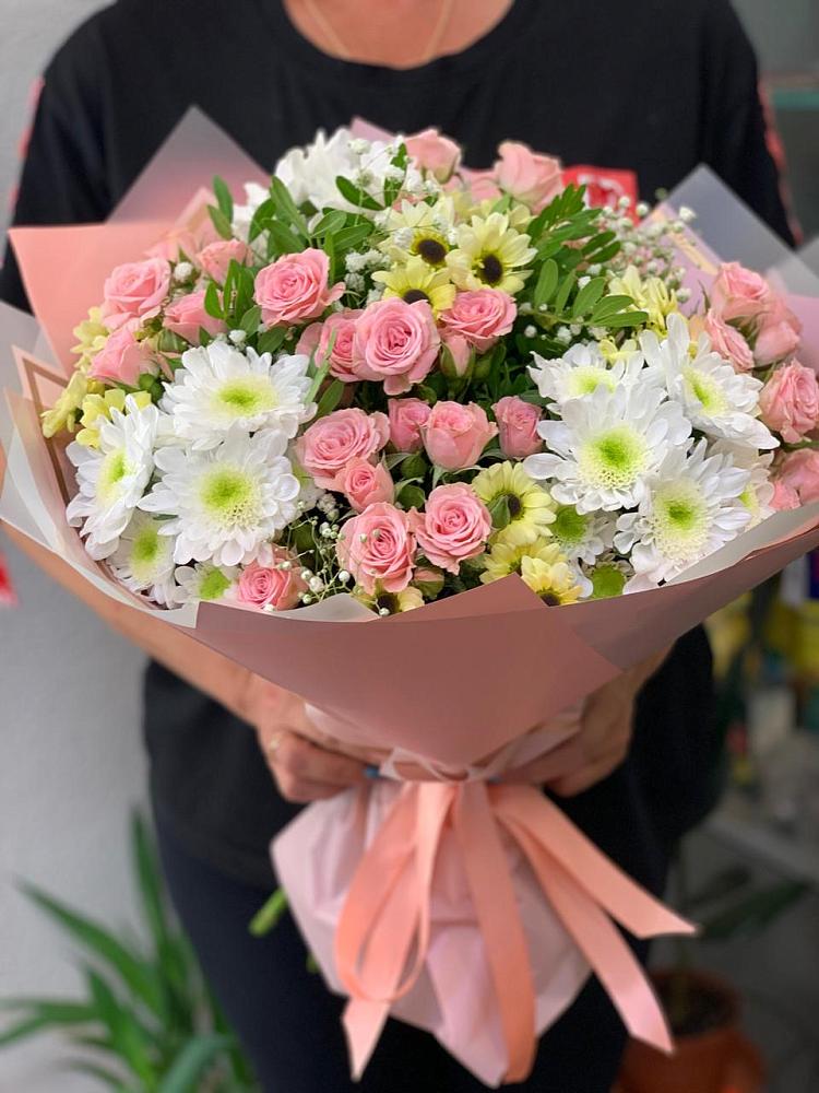 Букет цветов из: Розы и Хризантемы в Старокучергановке