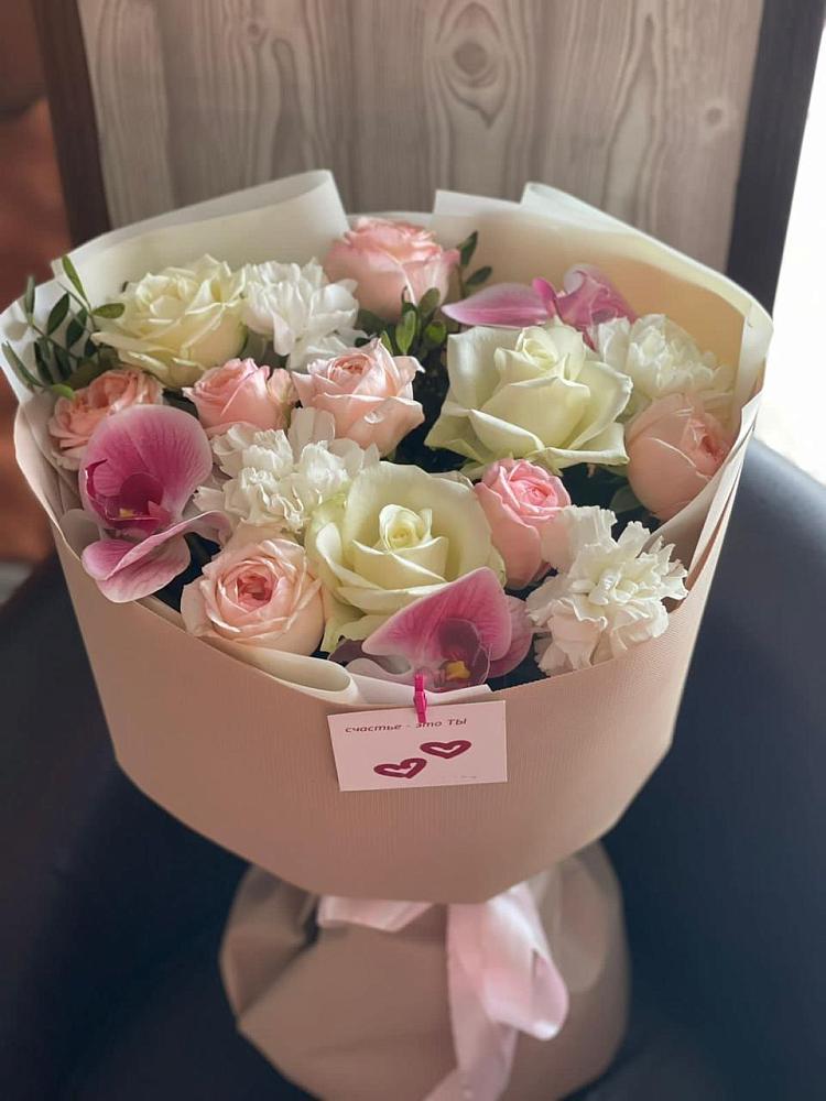 Букет цветов из: Орхидеи, Розы и Гвоздики в Старокучергановке