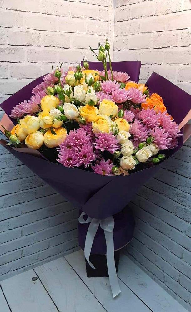 Букет цветов из: Хризантемы и Розы в Старокучергановке