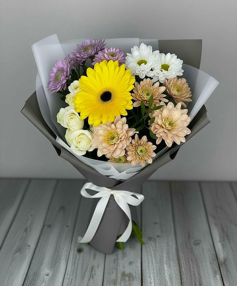 Букет цветов из: Розы, Герберы и Хризантемы в Старокучергановке