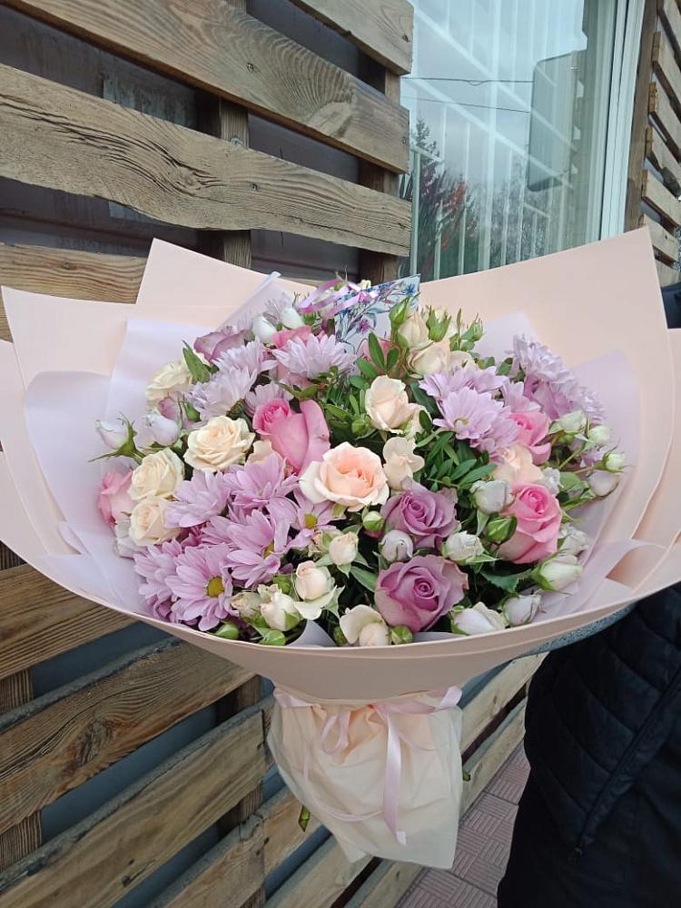 Букет цветов из: Розы и Хризантемы в Старокучергановке