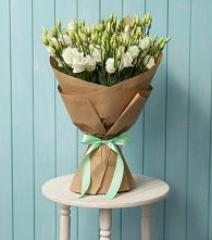 Букет цветов из:  Лизиантусы в Старокучергановке