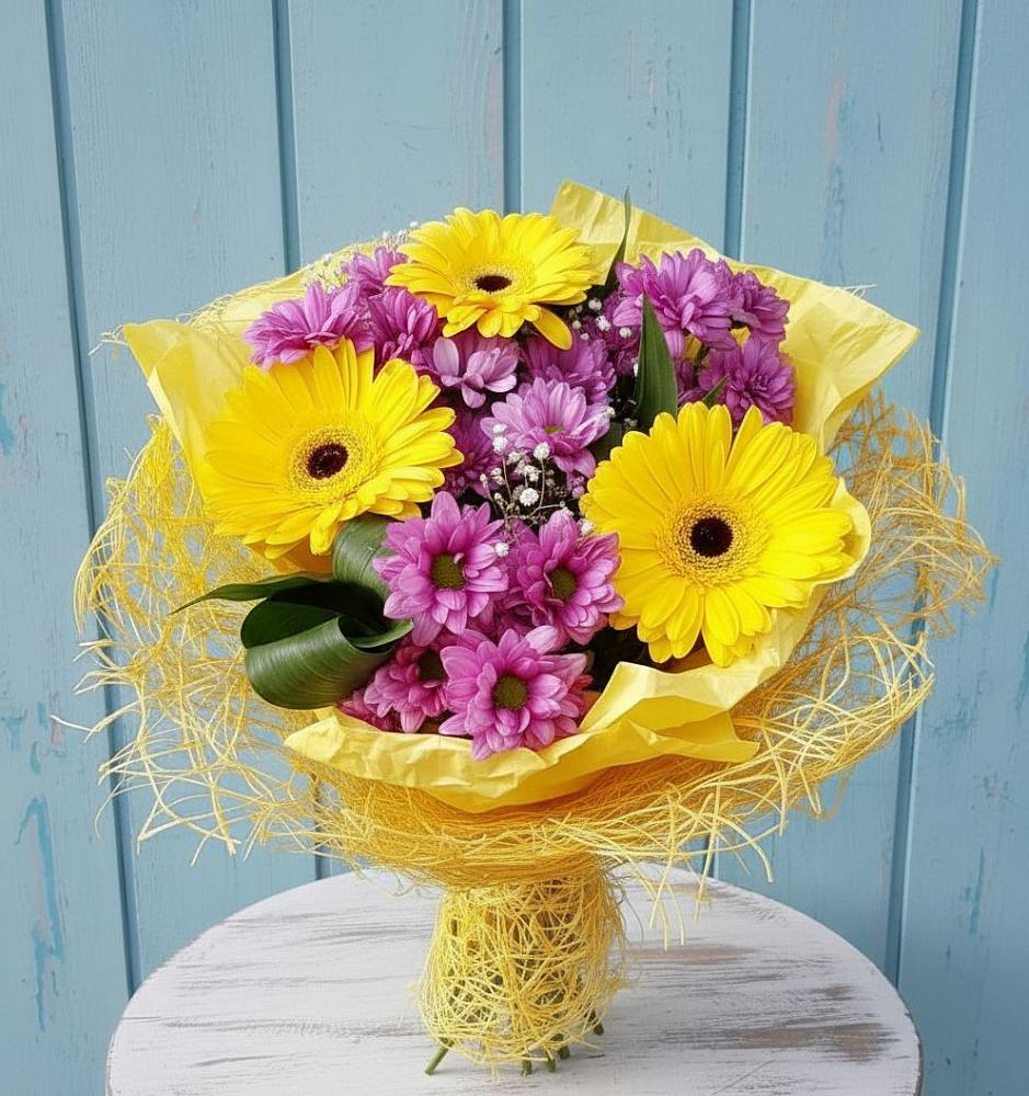 Букет цветов из: Хризантемы и Герберы в Старокучергановке