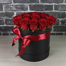 Цветочная композиция из Розы в шляпной коробке в Старокучергановке