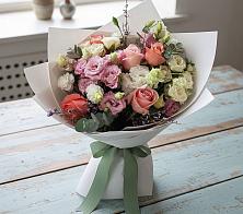 Букет цветов из:  Розы, Лизиантусы и Гвоздики в Старокучергановке