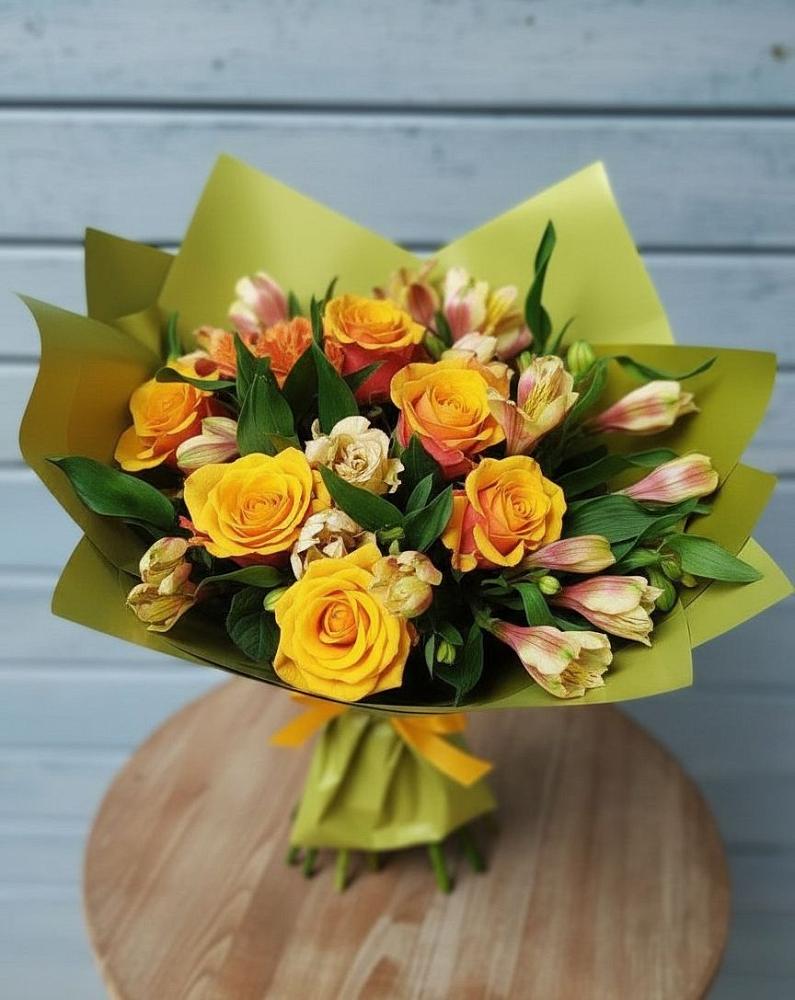 Букет цветов из: Альстромерии и Розы в Старокучергановке