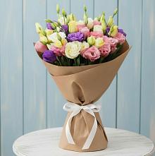 Букет цветов из:  Лизиантусы в Старокучергановке