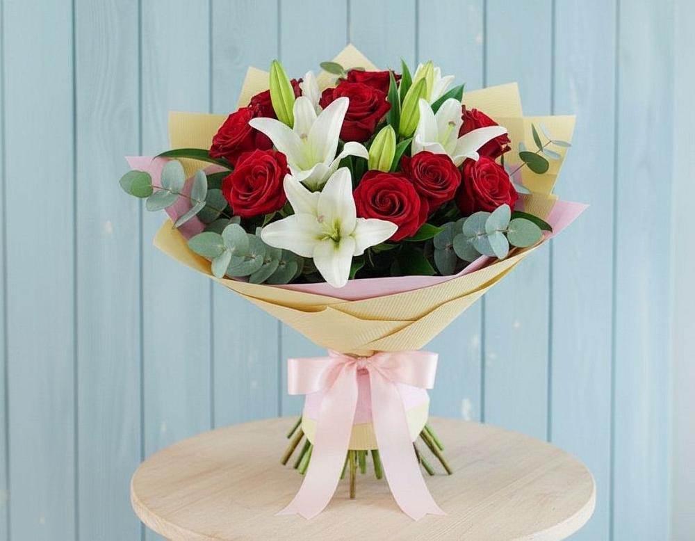 Букет цветов из: Лилии и Розы в Старокучергановке